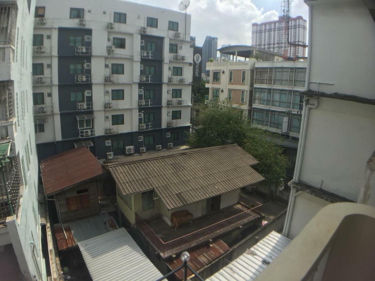 Beebedz Vandrehjem Bangkok Eksteriør billede